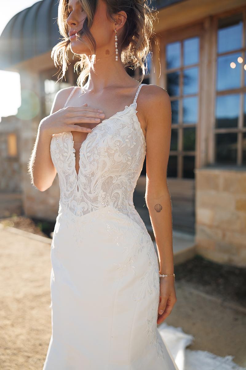 Essense Bridal Collection Style Number D4226 - 6