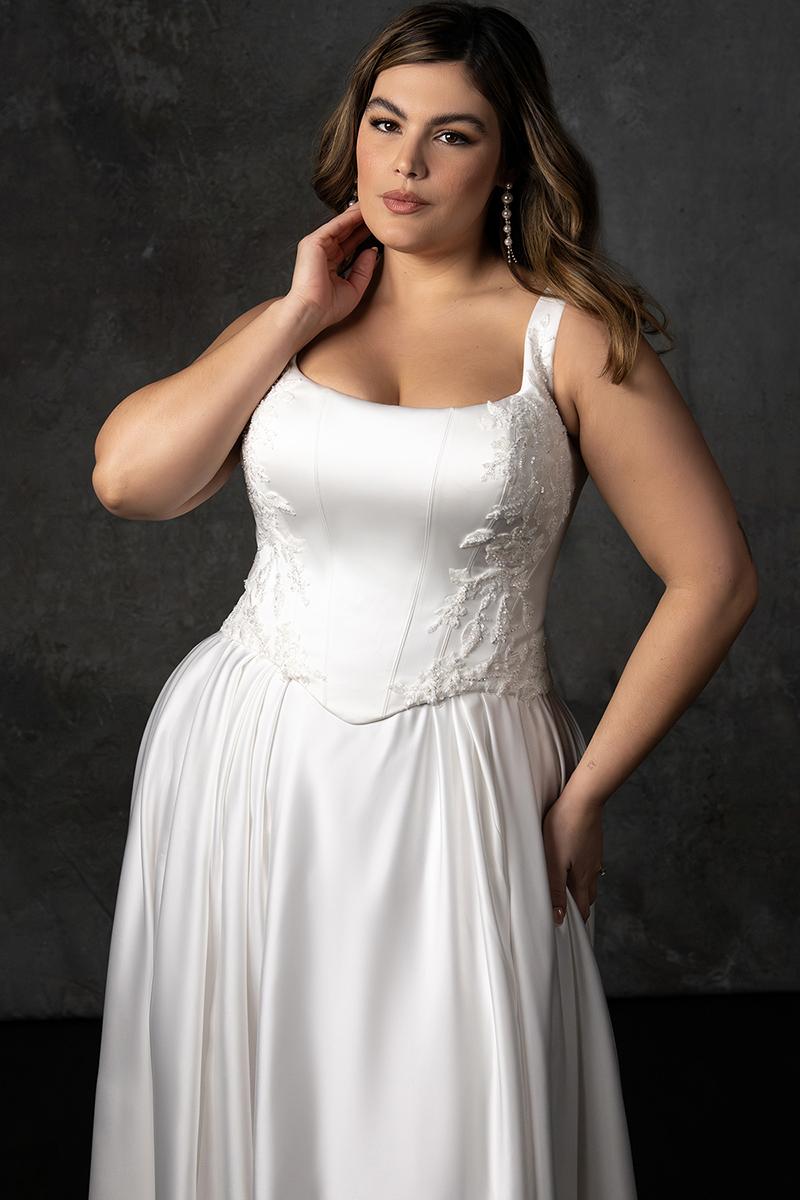 Essense Bridal Collection Style Number D4290 - 3
