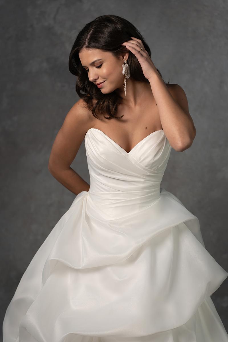 Essense Bridal Collection Style Number D4296 - 3
