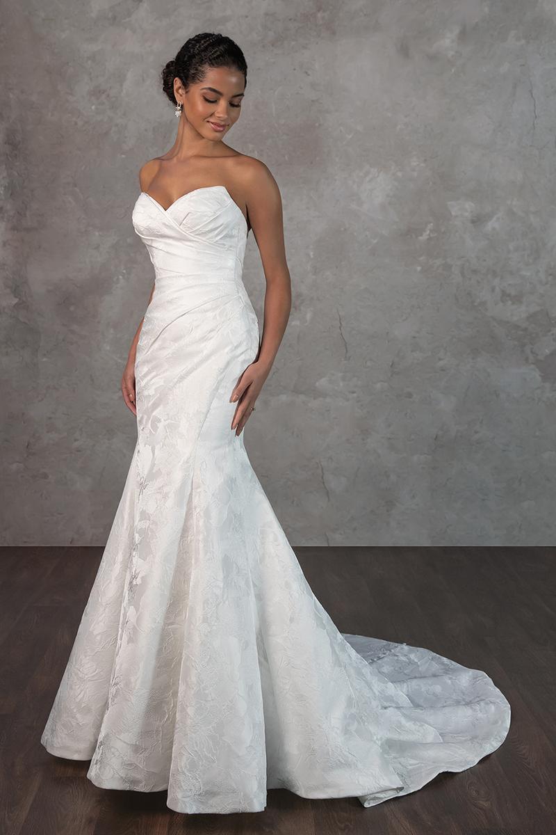 Essense Bridal Collection Style Number D4300 - 5
