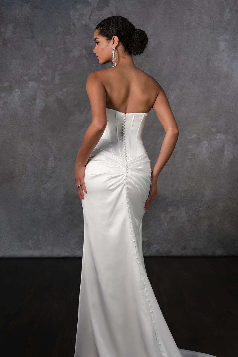 Essense Bridal Collection Style Number D4321 - 4