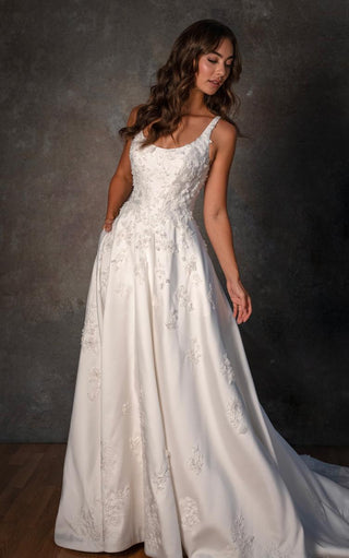 Essense Bridal Collection Style Number D4471 - 5