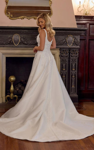 Essense Bridal Collection Style Number D4471 - 2