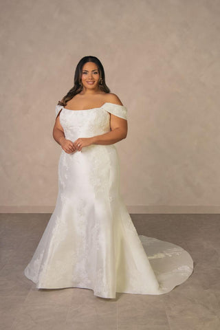 Essense Bridal Collection Style Number D4493 - 13