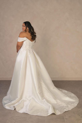 Essense Bridal Collection Style Number D4493 - 16