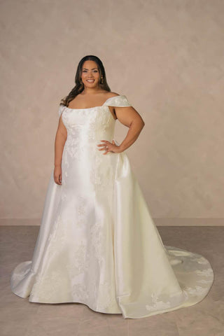 Essense Bridal Collection Style Number D4493 - 8