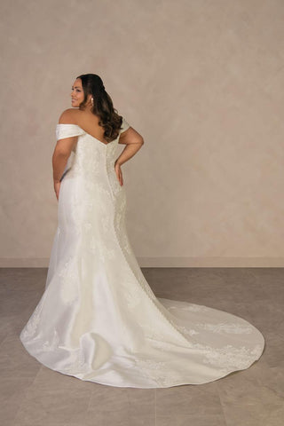 Essense Bridal Collection Style Number D4493 - 14