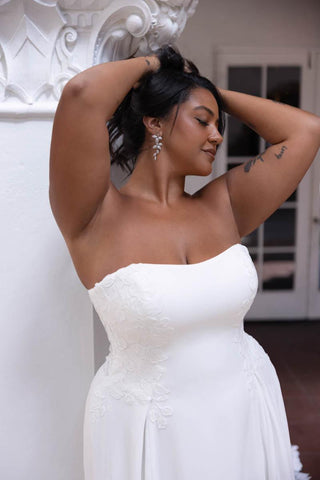 Essense Bridal Collection Style Number D4504 - 11