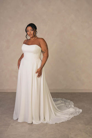 Essense Bridal Collection Style Number D4504 - 8