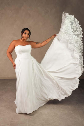 Essense Bridal Collection Style Number D4504 - 10