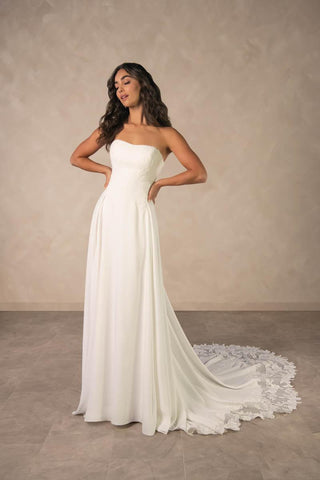Essense Bridal Collection Style Number D4504 - 6