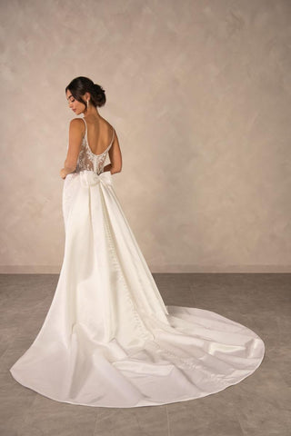 Essense Bridal Collection Style Number D4567 - 4
