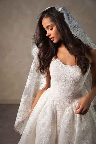 Essense Bridal Collection Style Number D4573 - 4