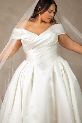 Essense Bridal Collection Style Number D4604 - 12