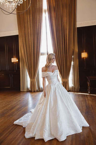 Essense Bridal Collection Style Number D4604 - 1