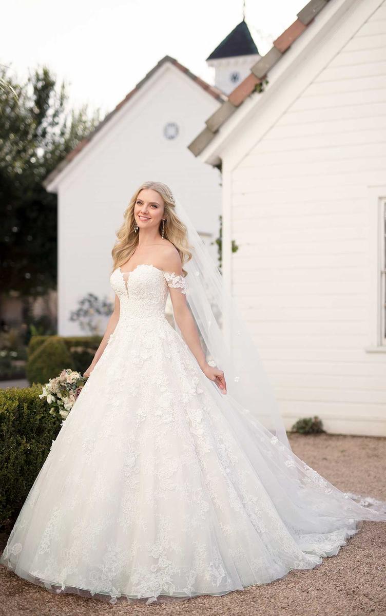 Martina Liana Bridal Collection Style Number 999 - 4
