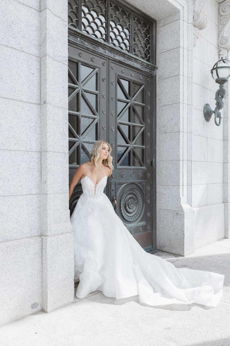 Martina Liana Luxe Style Number LE1290 - 3