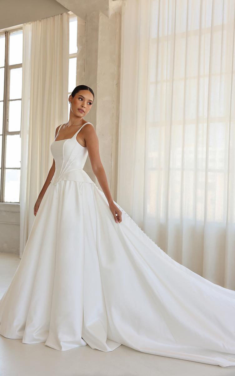 Martina Liana Luxe Style Number LE1388OS - 1