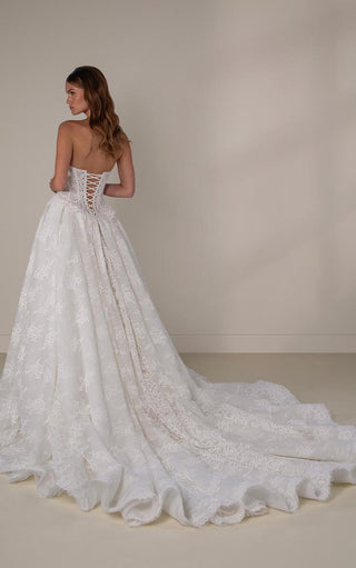 Vintage Rose Gold Wedding Dress Explore The ROXANNE Fitted Wedding Dress Style Vintage Rose Gold Wedding Dress Explore The ROXANNE Fitted Wedding Dress Style