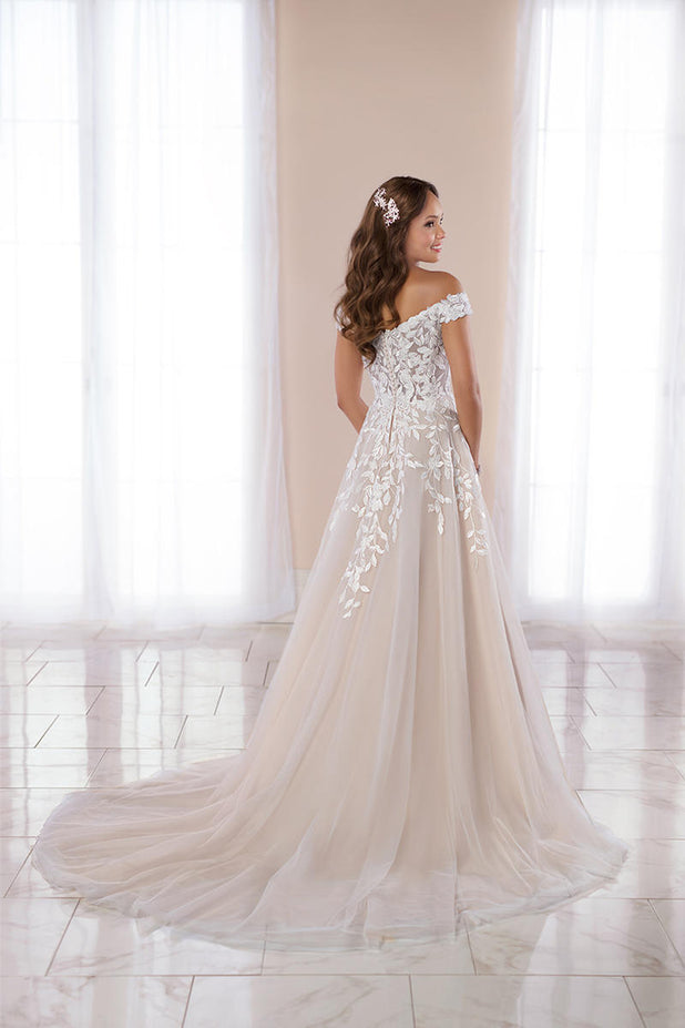Stella York Style Number 7012 - 2