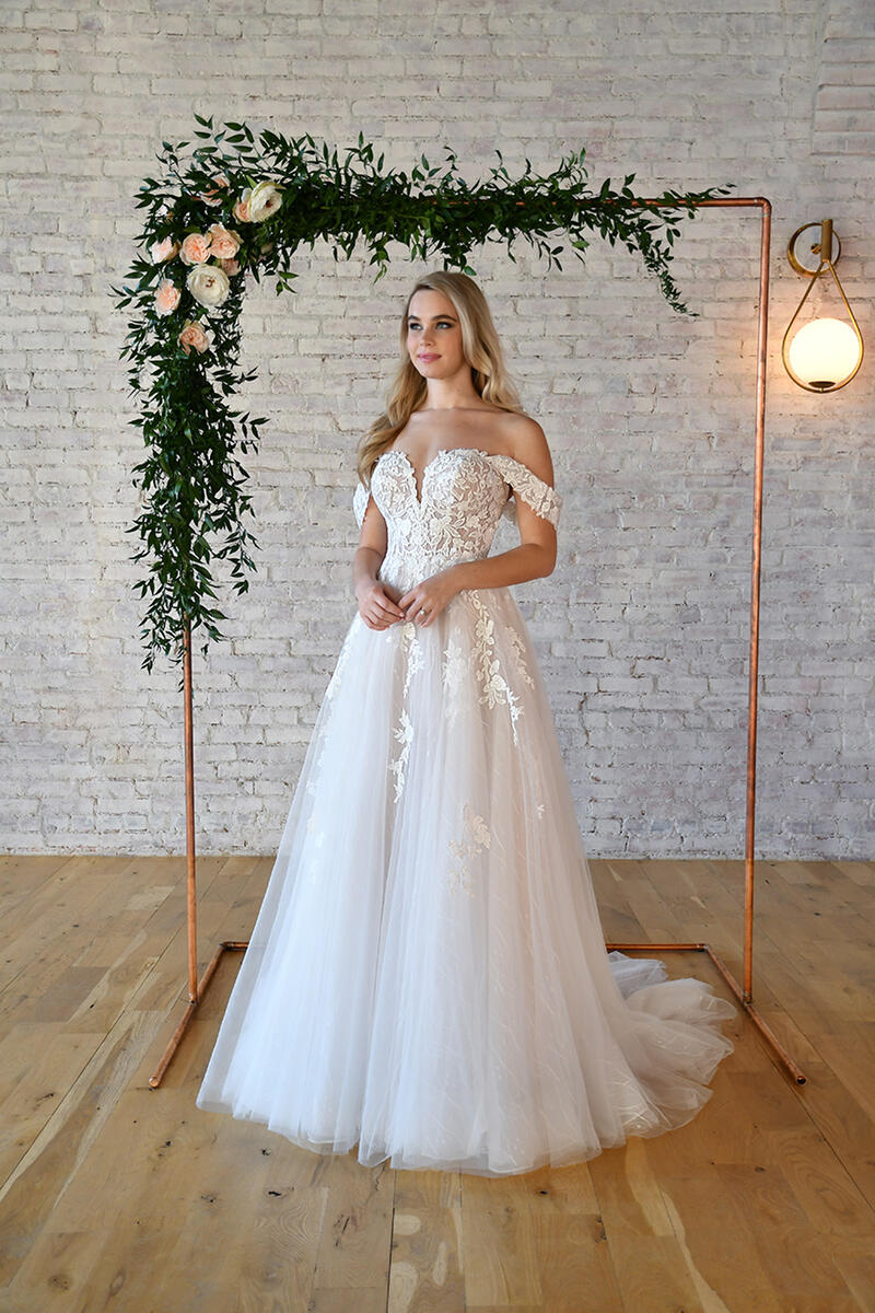 Stella York Style Number 7372 - 3