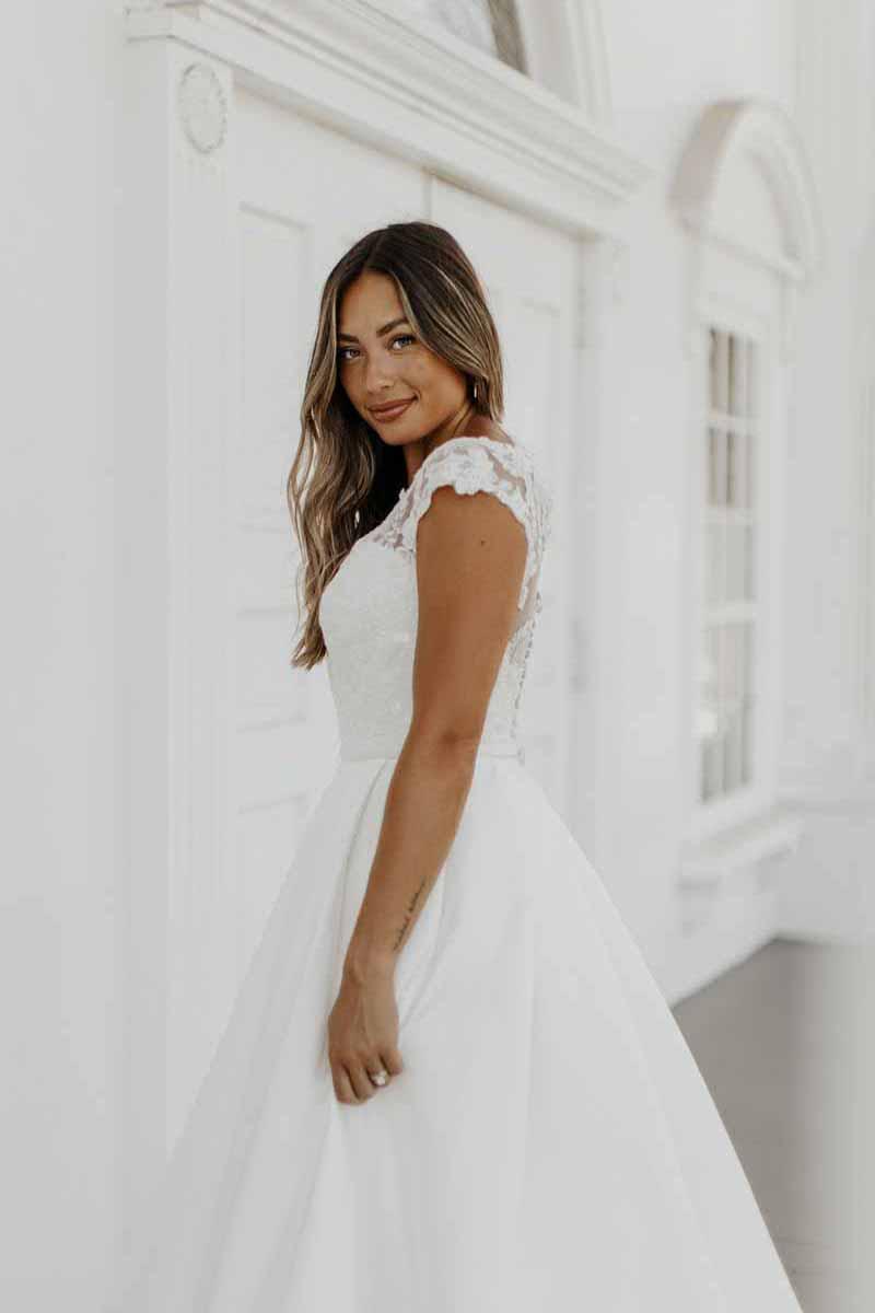 Stella York Style Number 7577 - 7