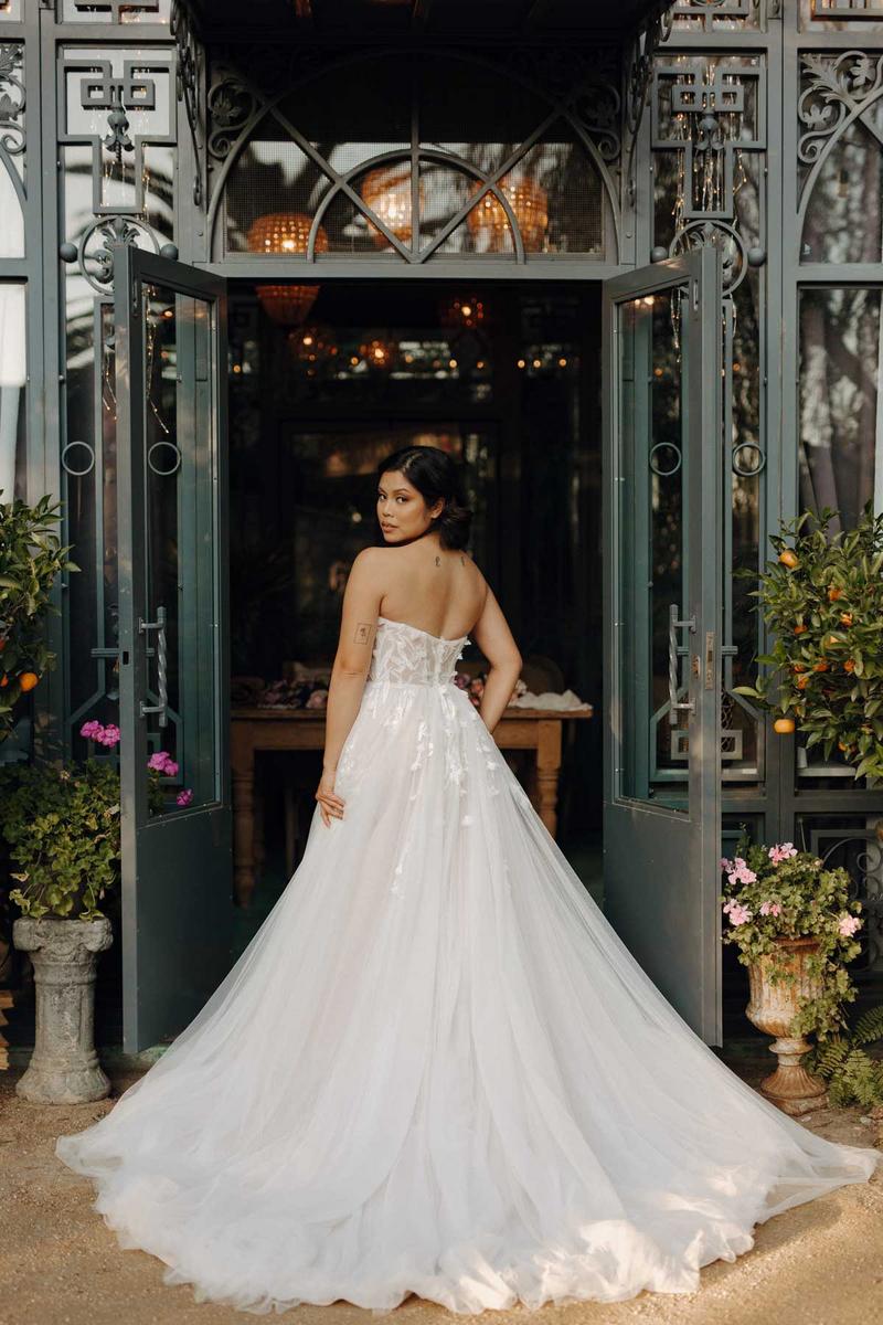 Stella York Style Number 7702 - 2