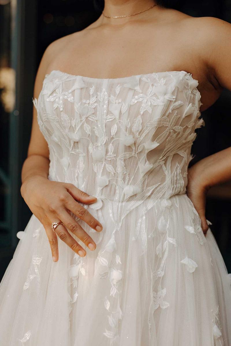 Stella York Style Number 7702 - 9