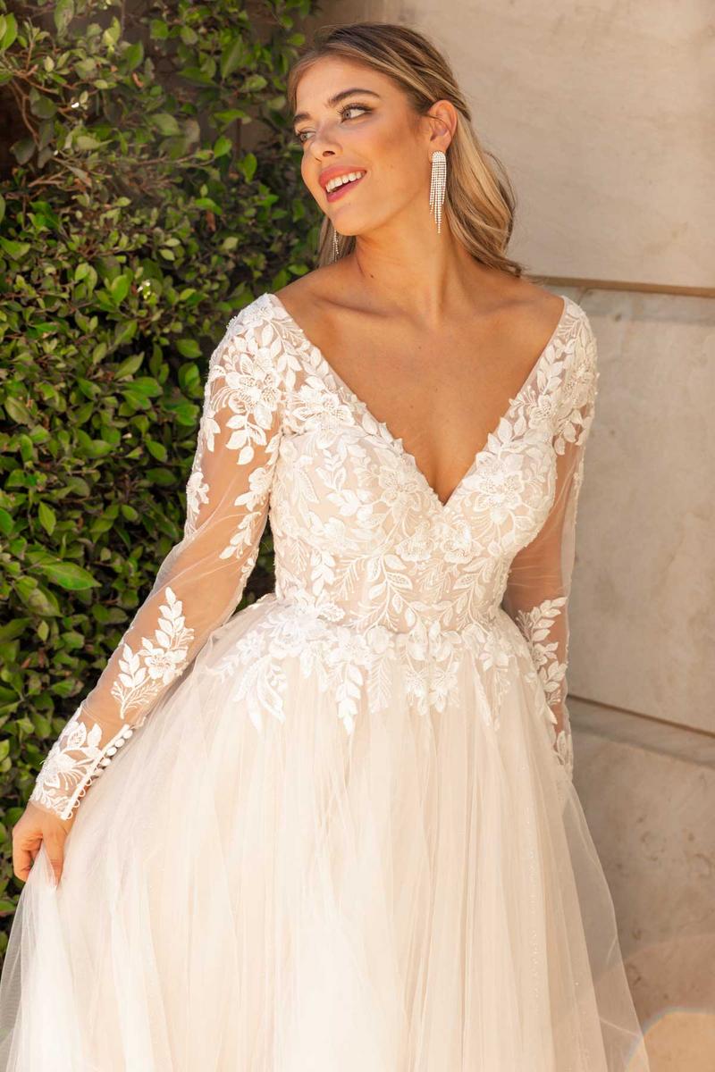 Stella York Style Number 7725 - 9