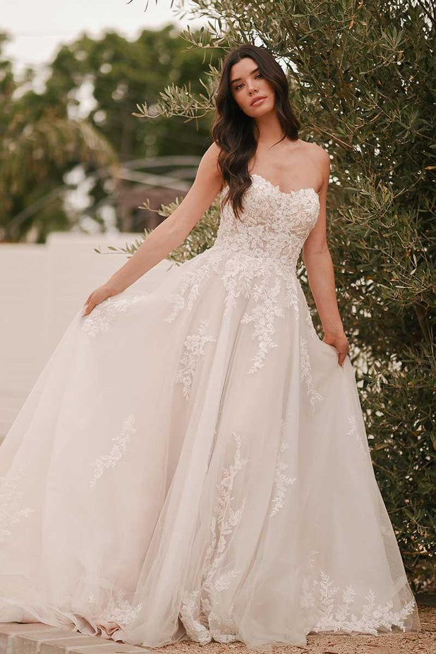 Stella York Style Number 7810 - 1
