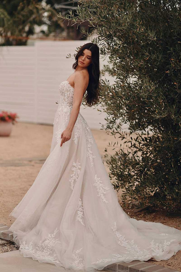 Stella York Style Number 7810 - 2