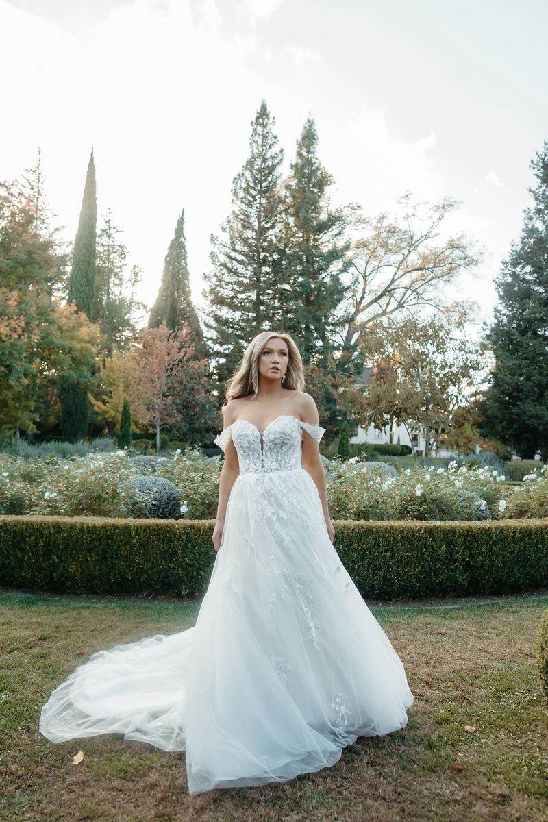 Stella York Style Number 7849 - 3