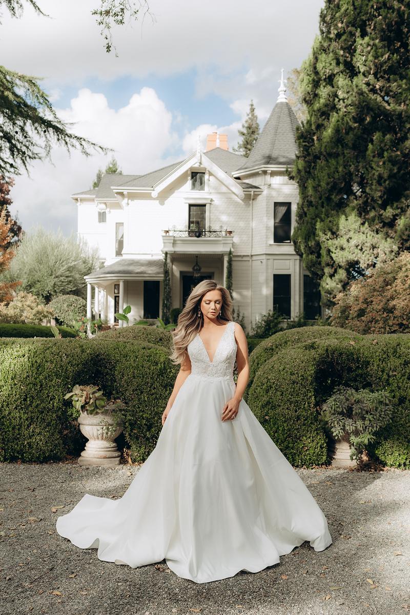 Stella York Style Number 7895 - 5