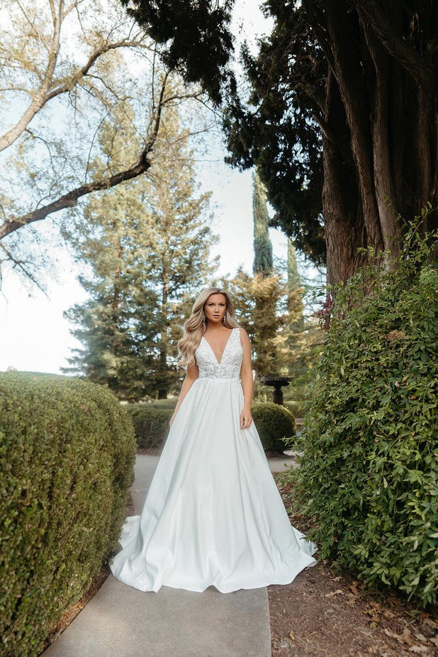 Stella York Style Number 7895 - 1