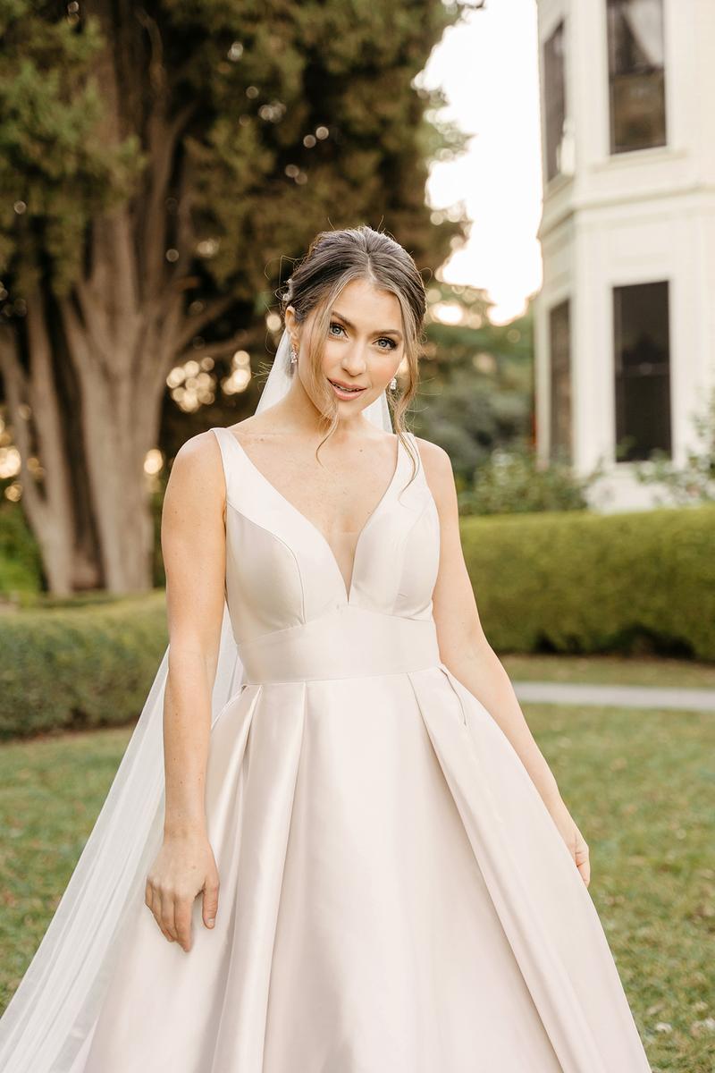 Stella York Style Number 7953 - 3