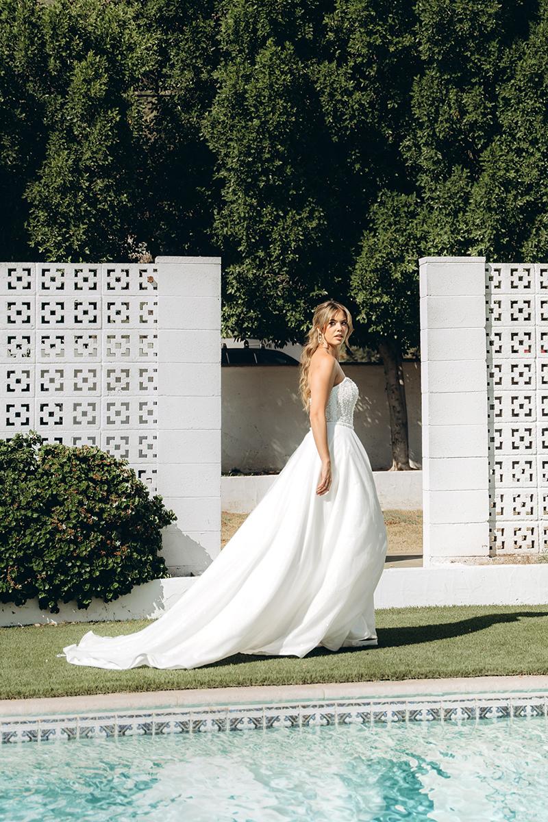 Stella York Style Number 8009 - 8