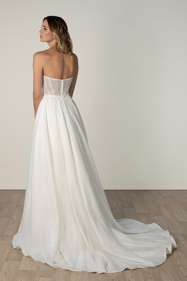 Stella York Style Number 8009 - 2