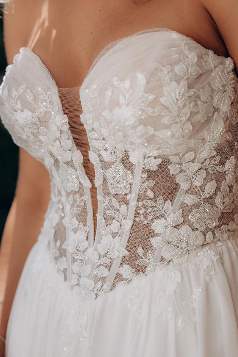 Stella York Style Number 8027 - 8