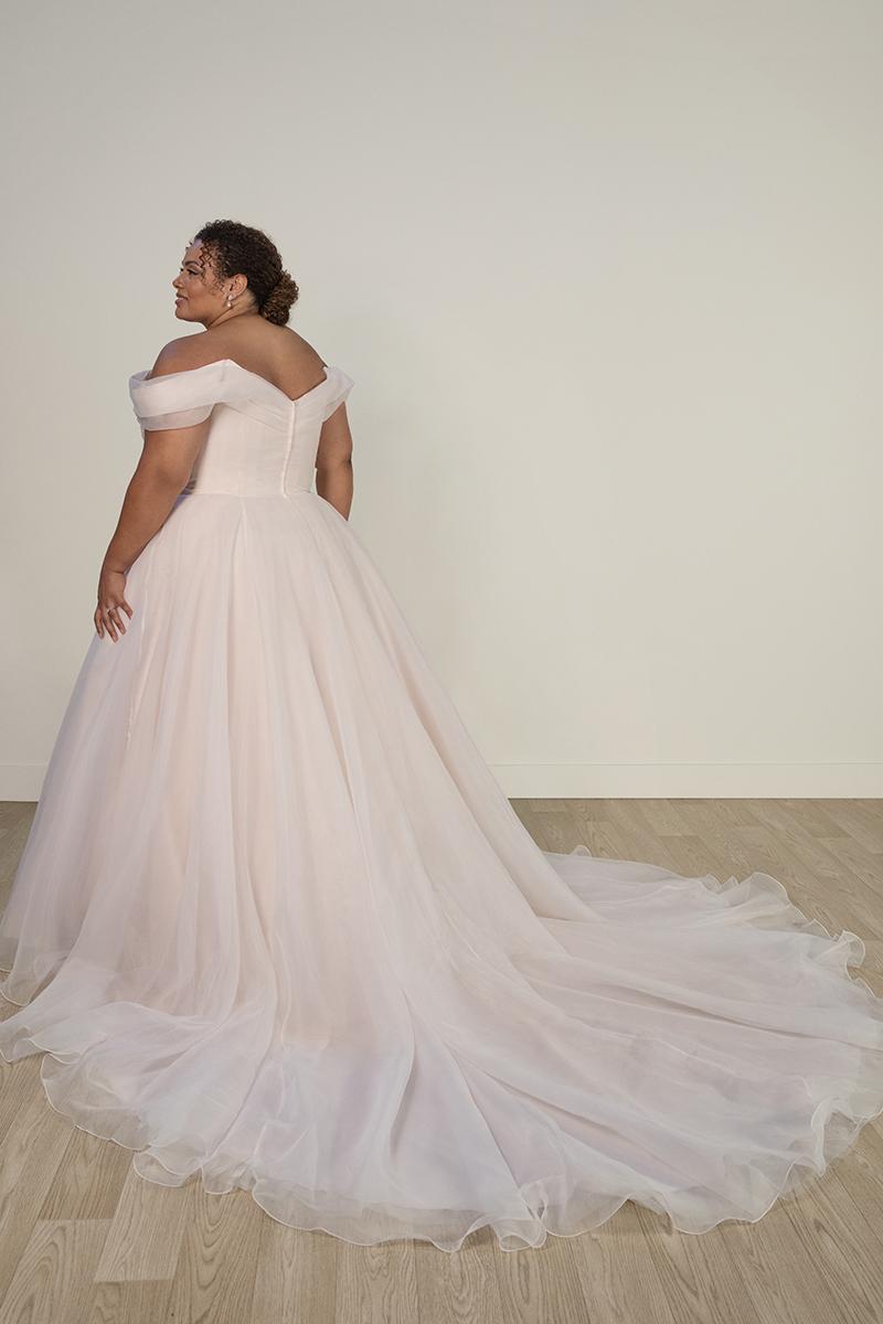Stella York Style Number 8058 - 4