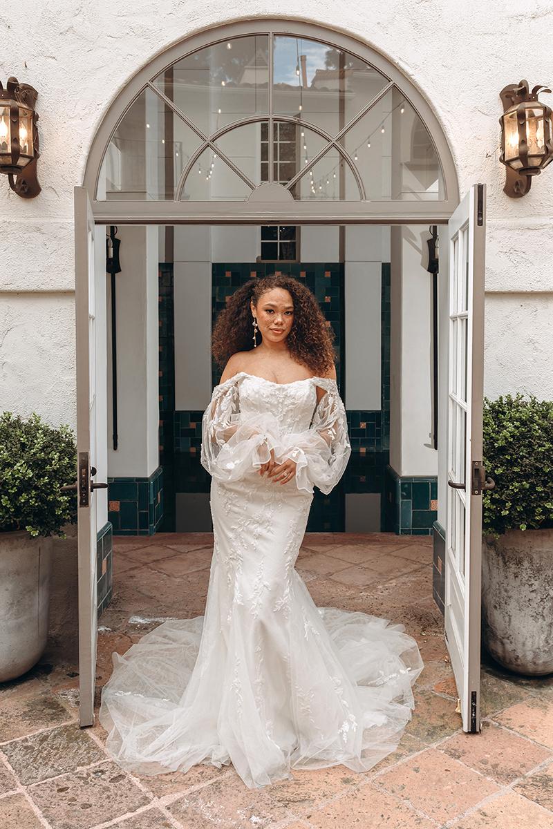 Stella York Bridal Dress SY8160 Ivory/Ivory / 16 Stella York Bridal Dress SY8160 Ivory/Ivory / 16