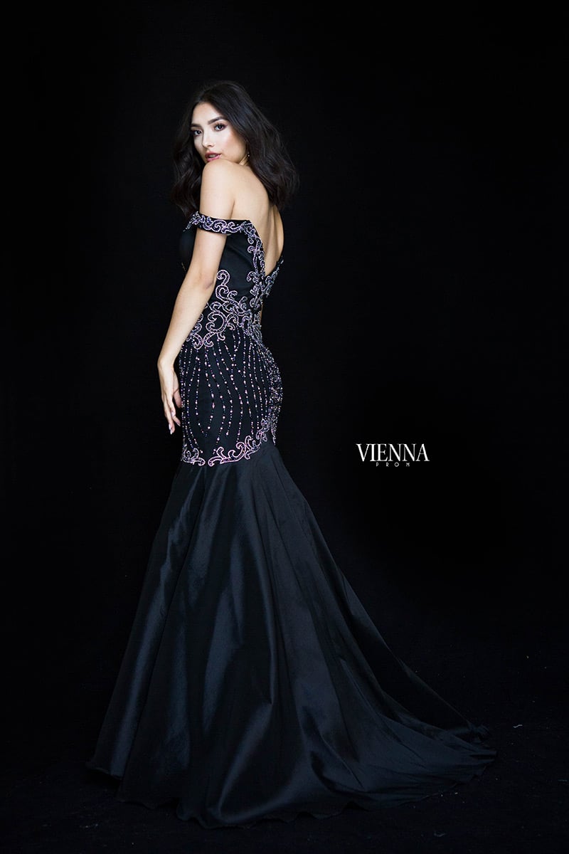 Vienna Style Number 82002 - 4