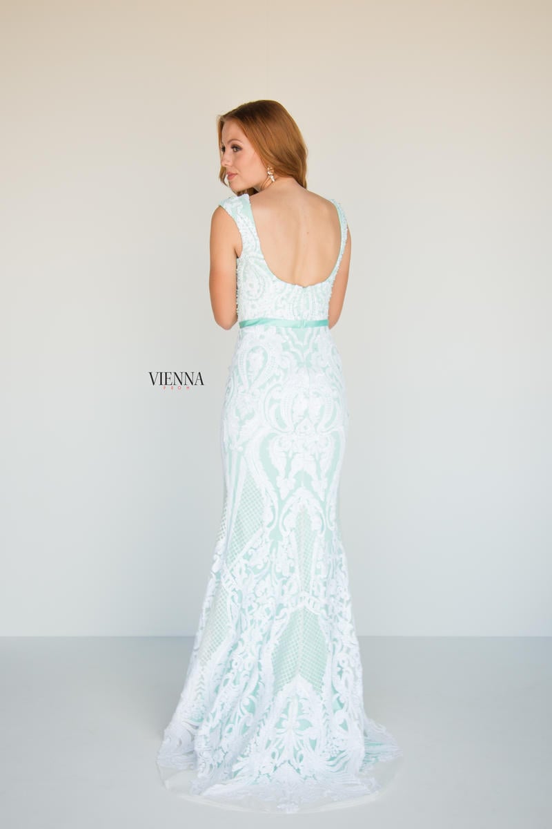Vienna Style Number 8810 - 4