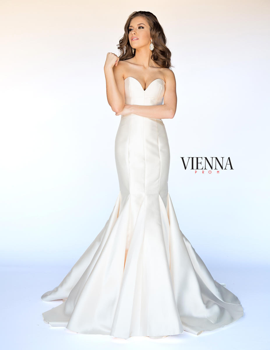 Vienna Short Style Number 8252 - 1