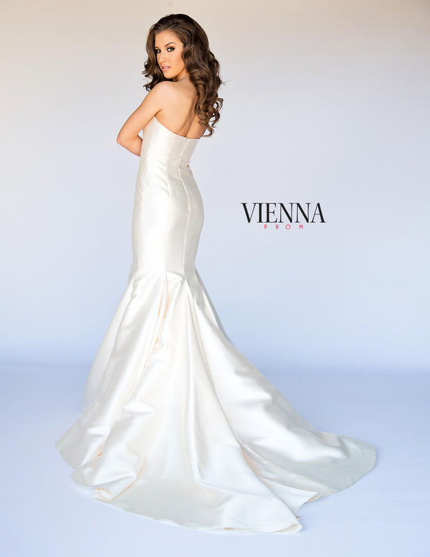 Vienna Short Style Number 8252 - 2