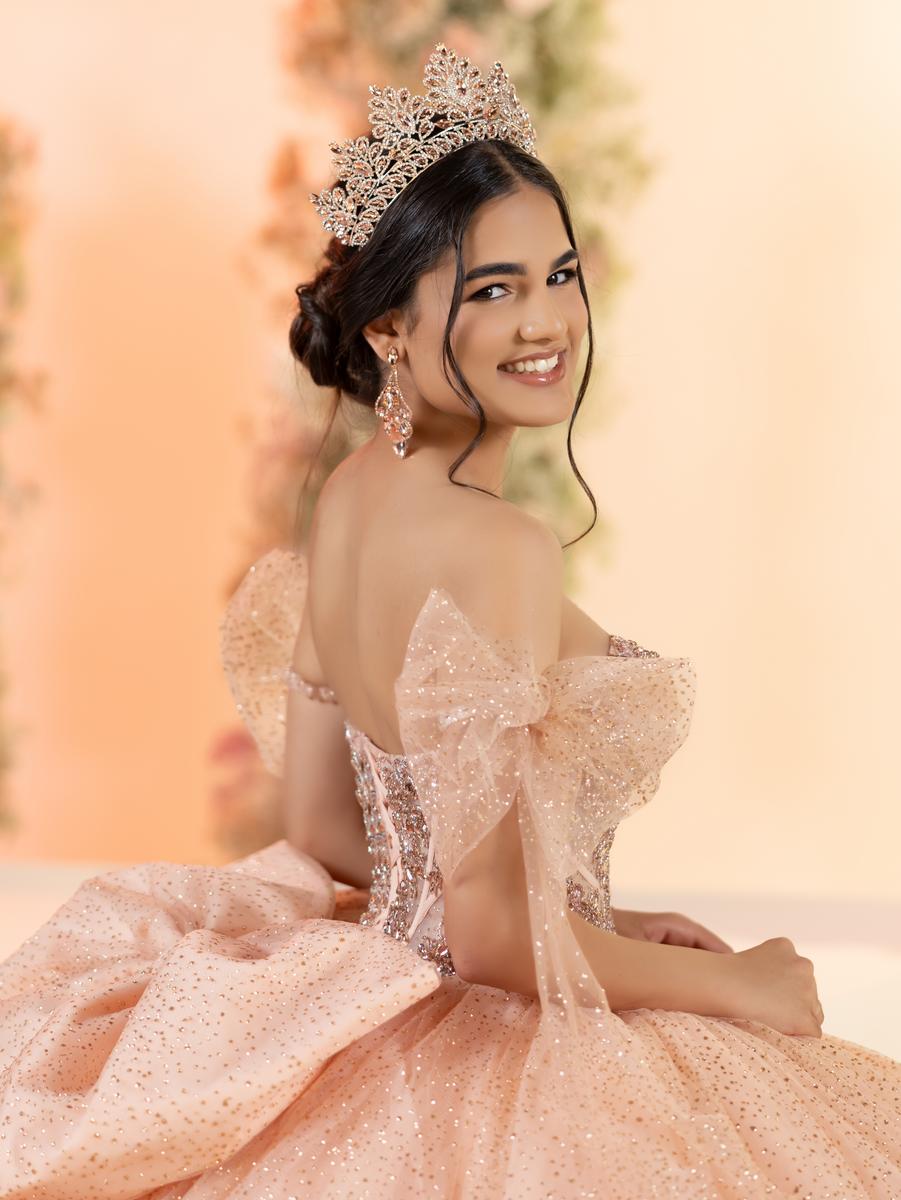 Fiesta Style Number 56561 - 8