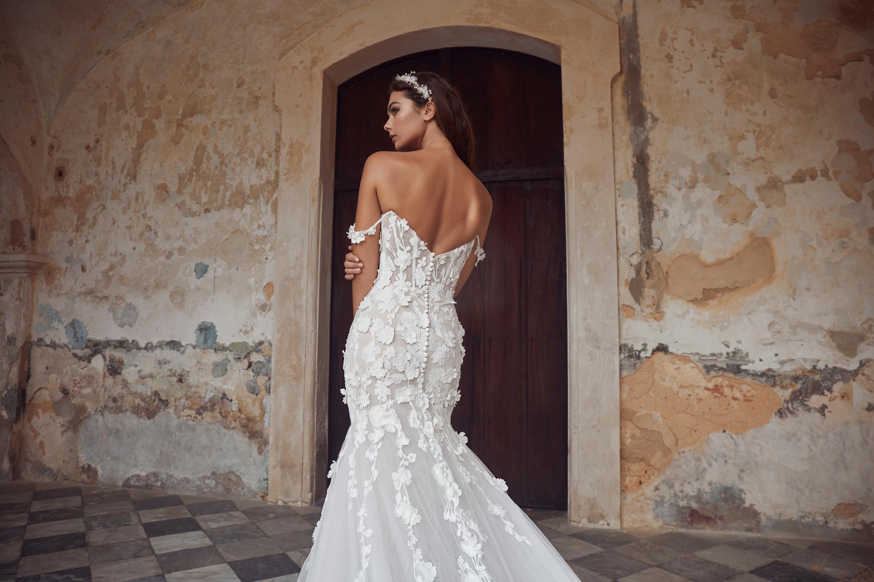 Calla Blanche Style Number 123102 - 4