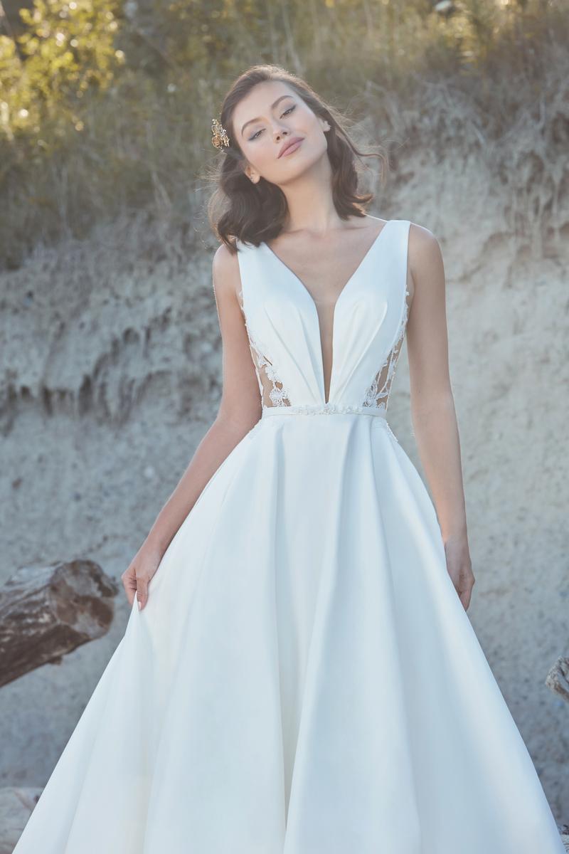 L'Amour Style Number LA21110 - 3