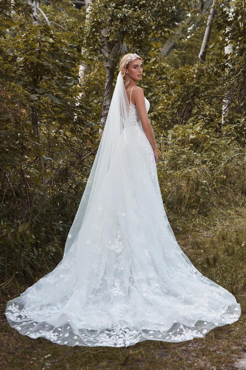 L'Amour Style Number LA21112 - 6