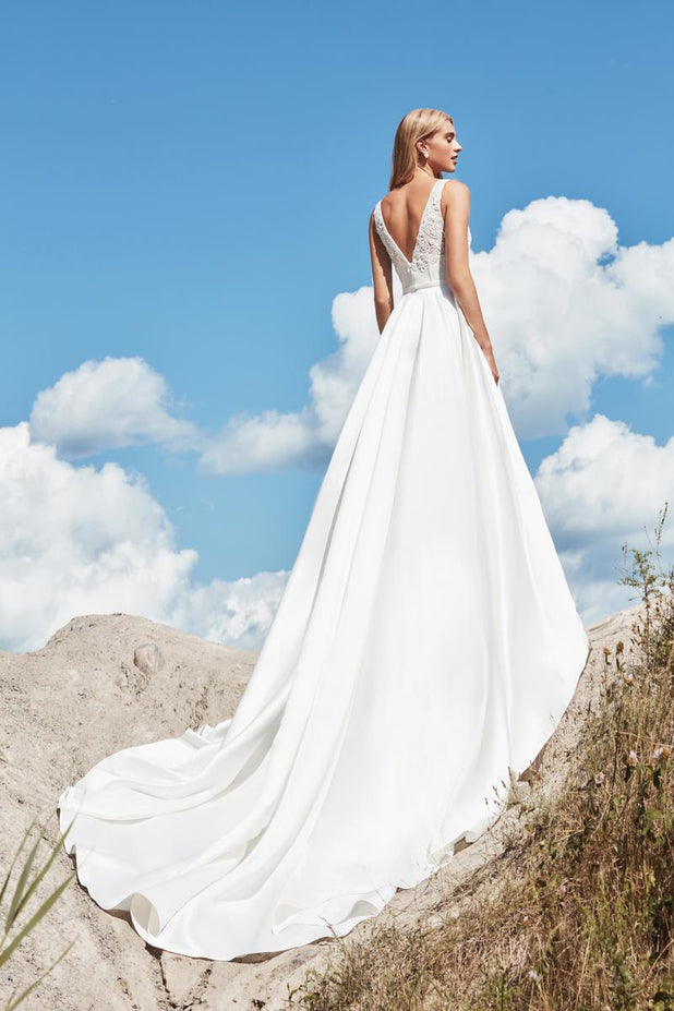 L'Amour Style Number LA21114 - 2