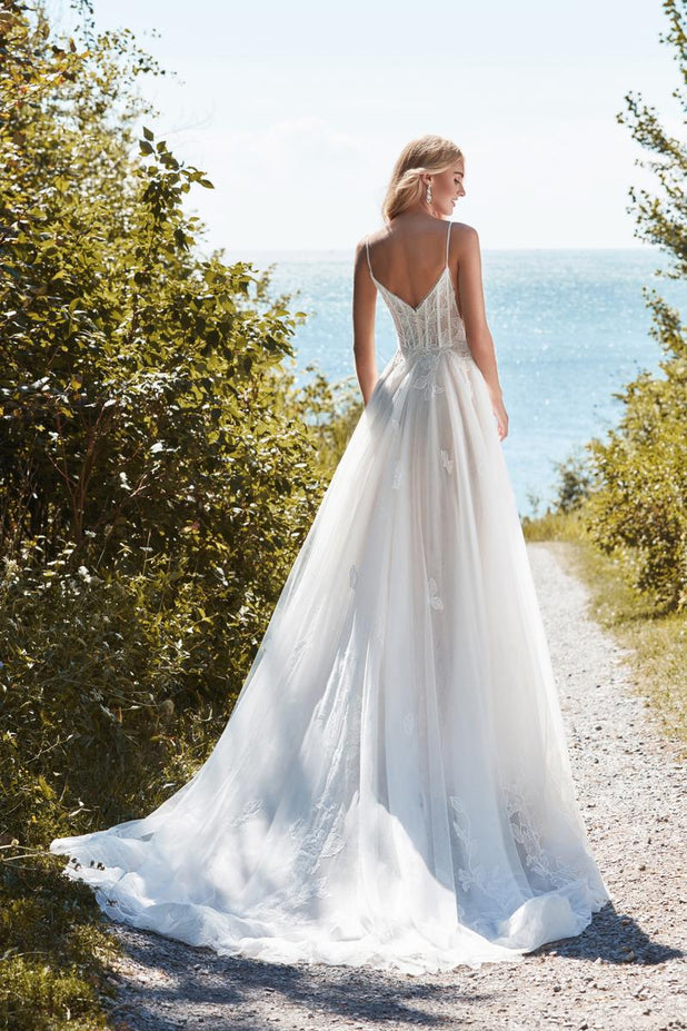 L'Amour Style Number LA21116 - 2